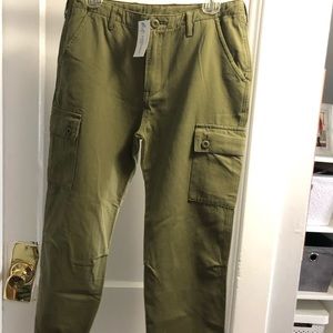 Green cargo pants